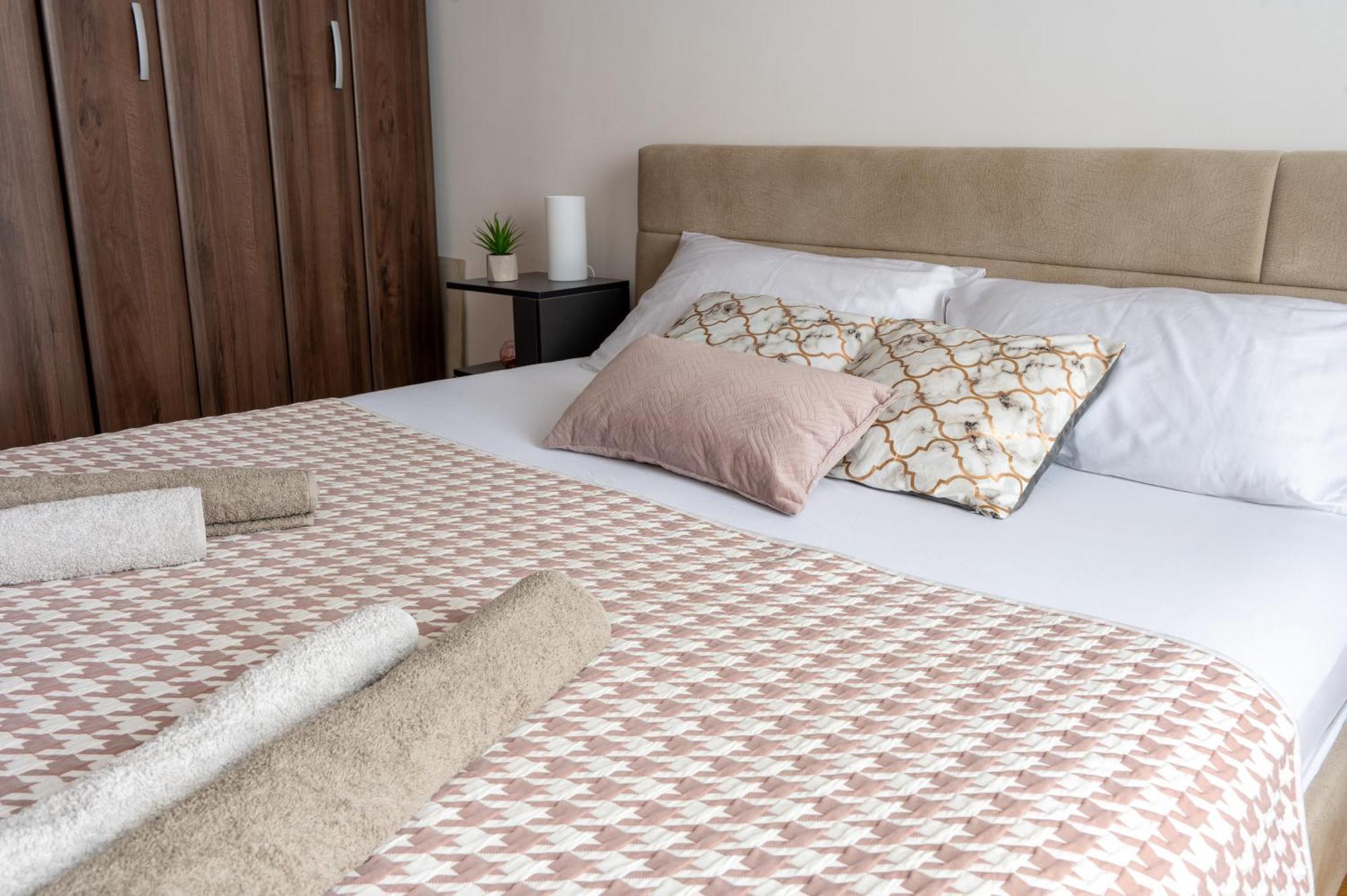 Skopje Station Apartment Kültér fotó