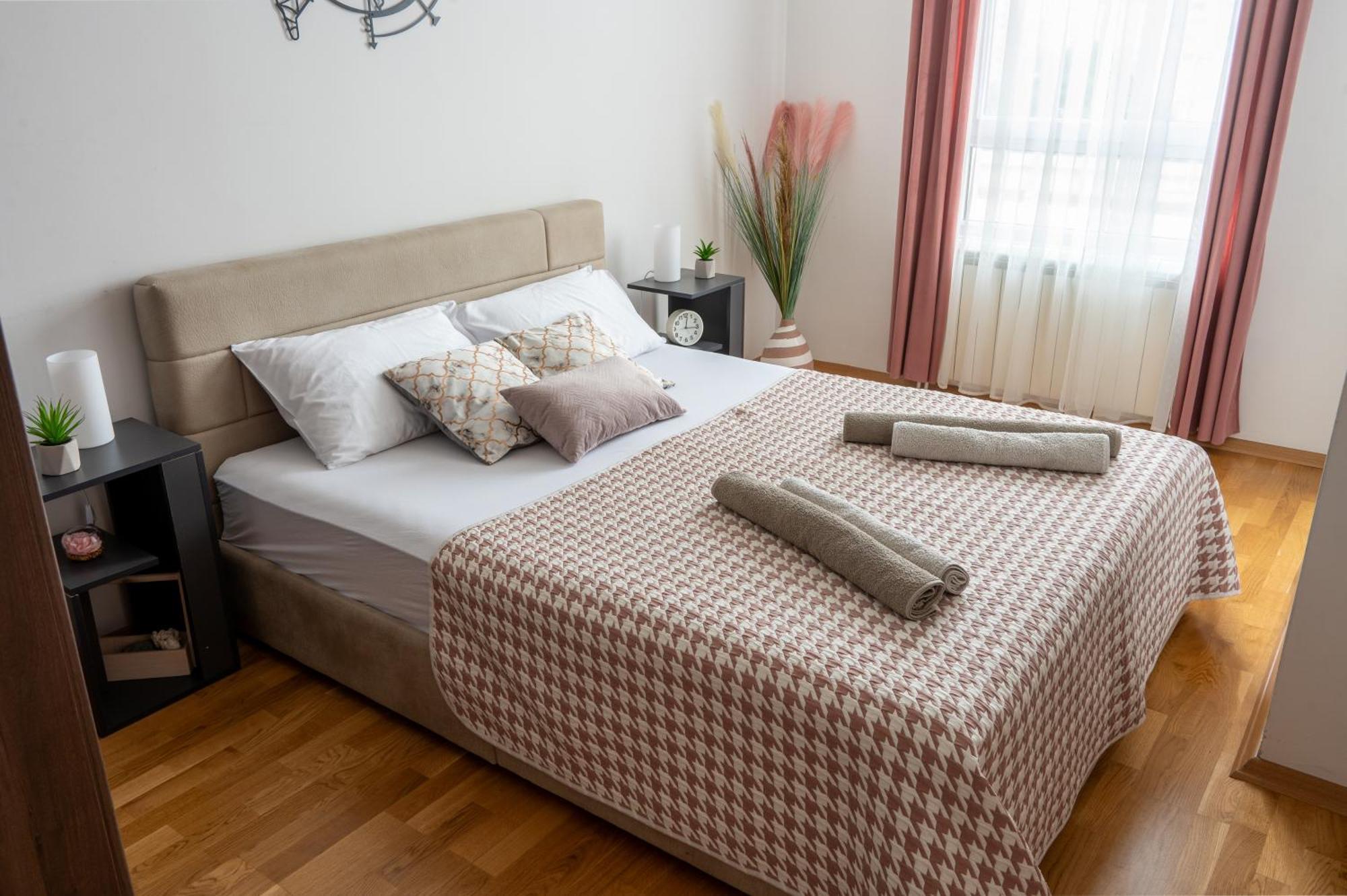 Skopje Station Apartment Kültér fotó